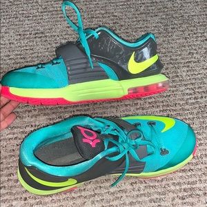 shoe carnival nikes on sale